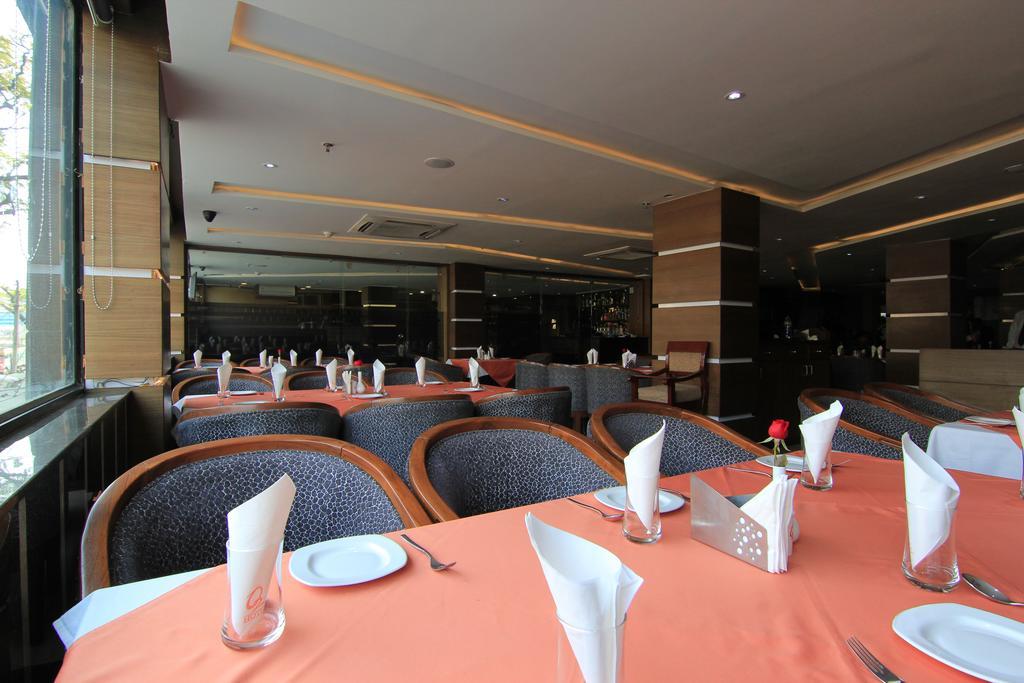 Hotel O2 Oxygen Kolkata Exterior photo